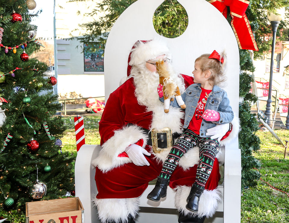 Winter Carnival _ Santa 11-24-19-8537.JPG